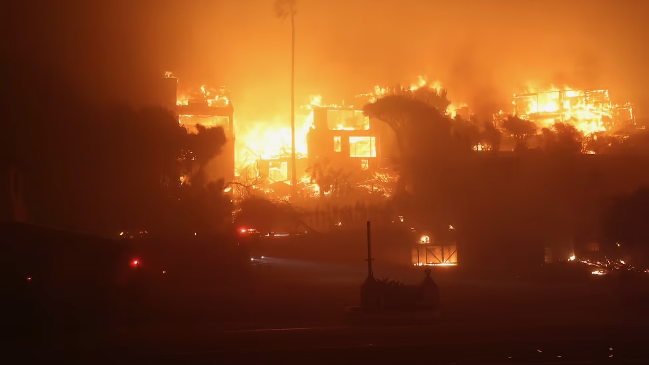 A Disaster Expert Explains Why the LA Fires Have Been So Catastrophic